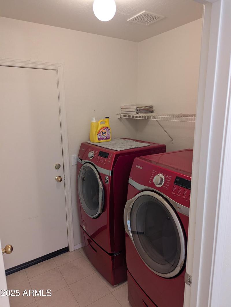 PXL_20250807_230323503