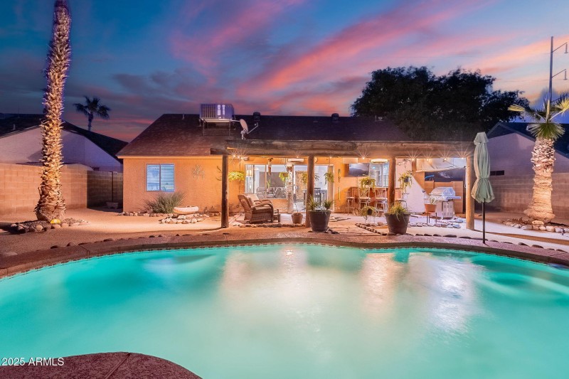 Backyard Pool & Covered Patio