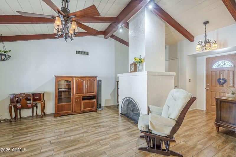 8-web-or-mls-Via De La Luna-8