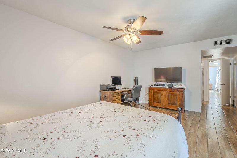 24-web-or-mls-Via De La Luna-24