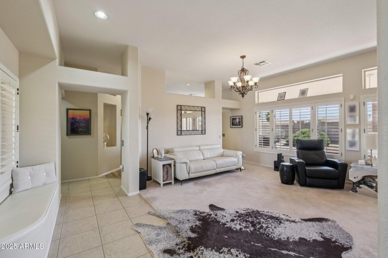 6-web-or-mls-W Sky Hawk Dr-S0708-006