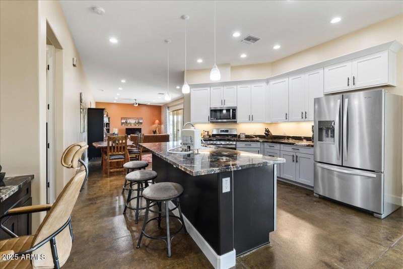 13-Kitchen