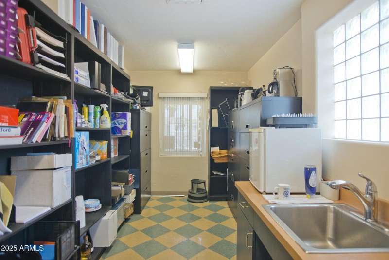 501-Kitchen