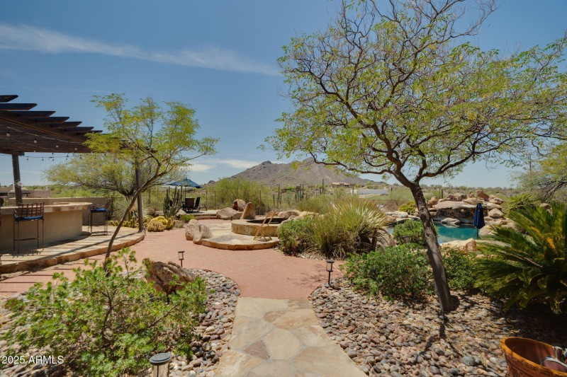 6611 Beautiful Open Space