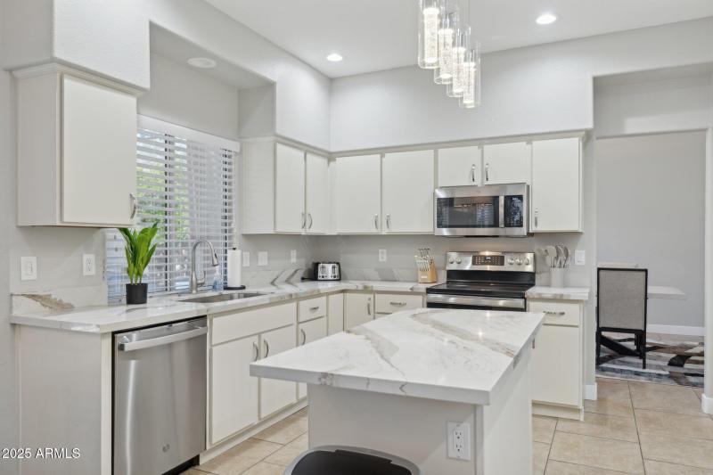 13-web-or-mls-16630-n-61st-pl