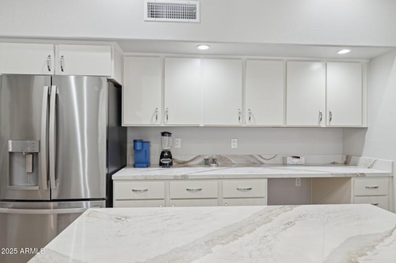 14-web-or-mls-16630-n-61st-pl