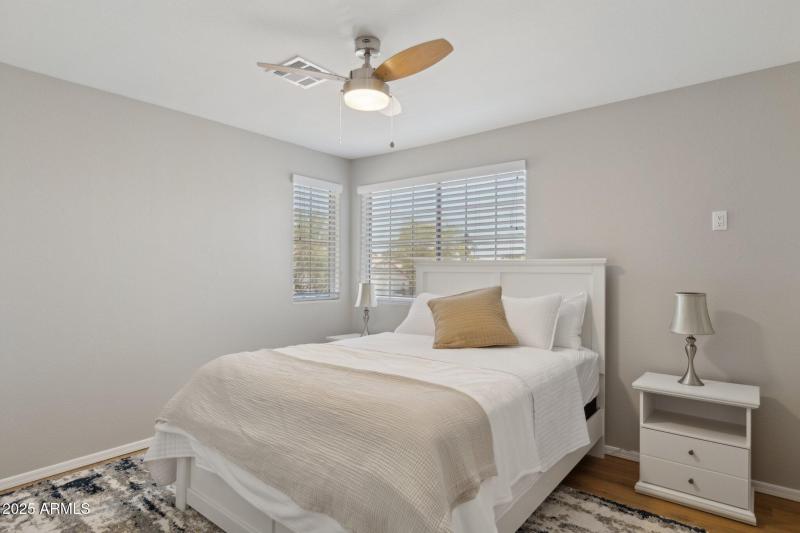 24-web-or-mls-16630-n-61st-pl