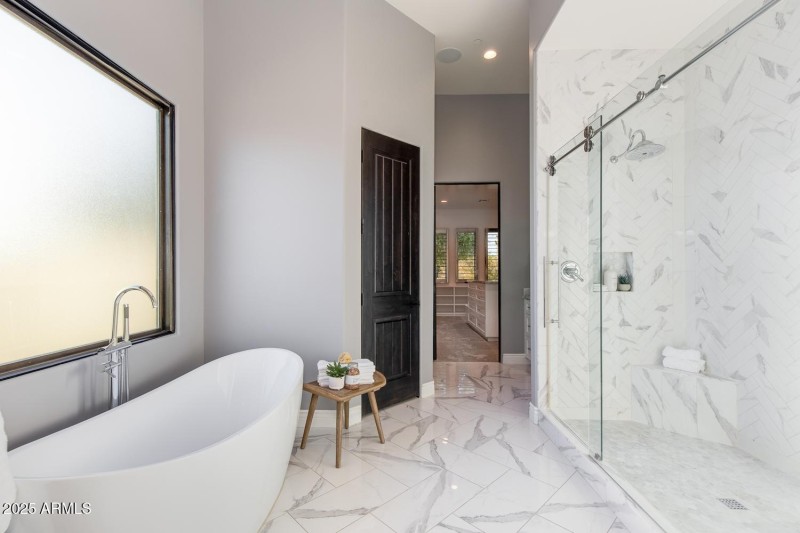 Sep. Tub/Shower