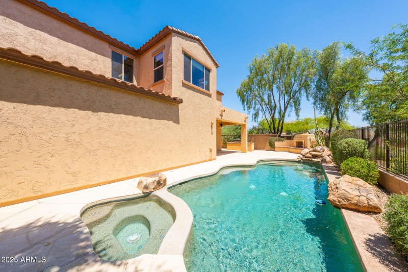 DSC01043-Enhanced-NR