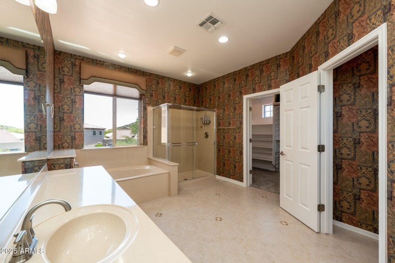 DSC01144-Enhanced-NR