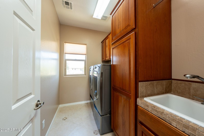 DSC01169-Enhanced-NR