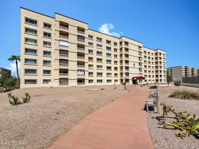 7930 E Camelback Rd unit 106-1