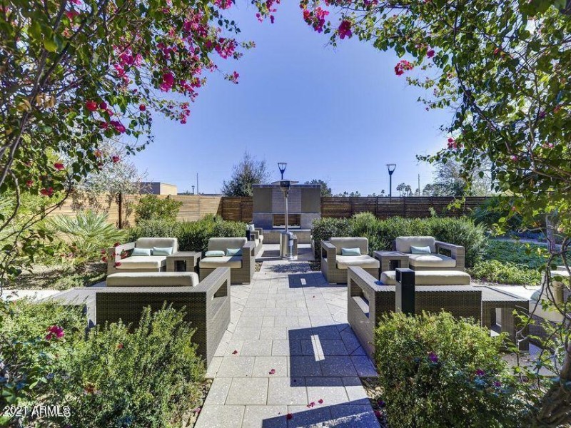 20210306194458949913000000-o