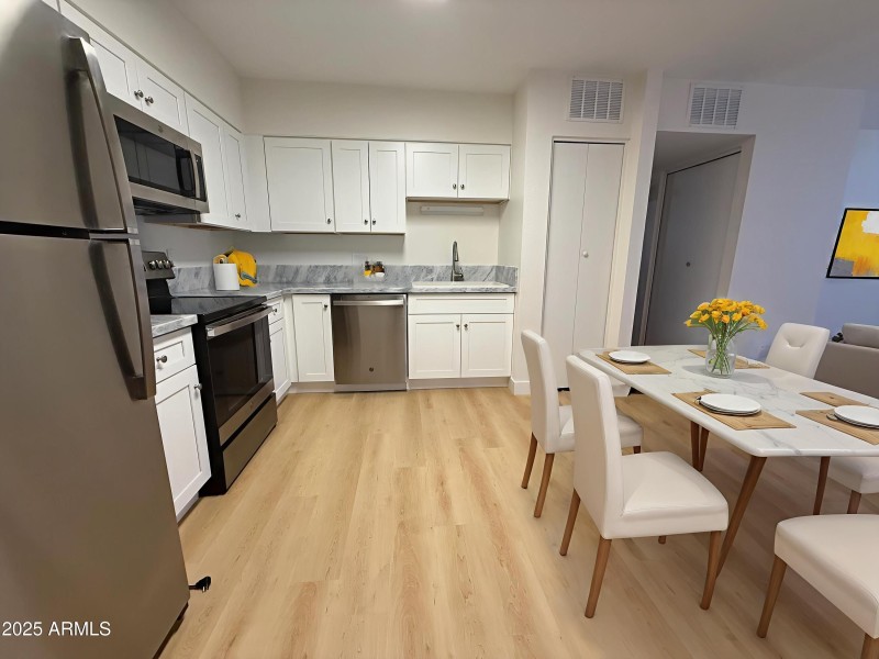 IMG_0205 - Kitchen - Standard - 0