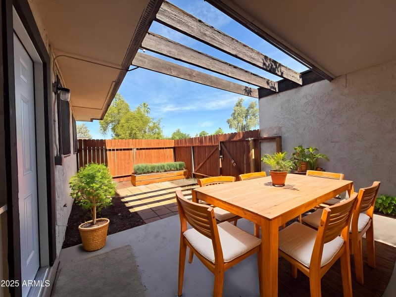 IMG_0214 - Outdoor - Standard - 2