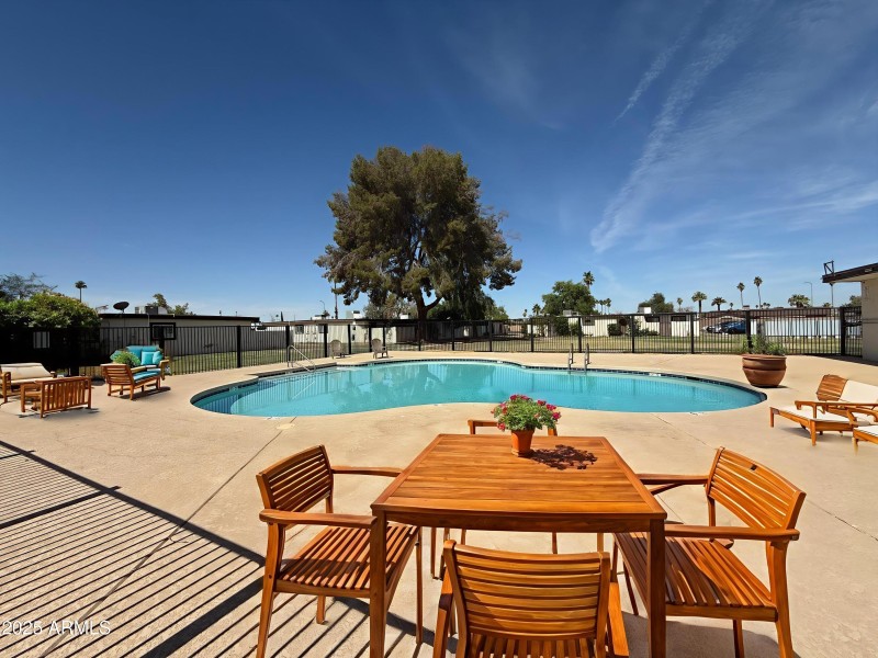 IMG_0219 - Outdoor - Standard - 2