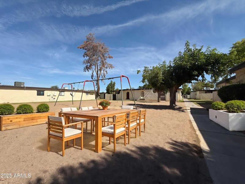 IMG_0221 - Outdoor - Standard - 2