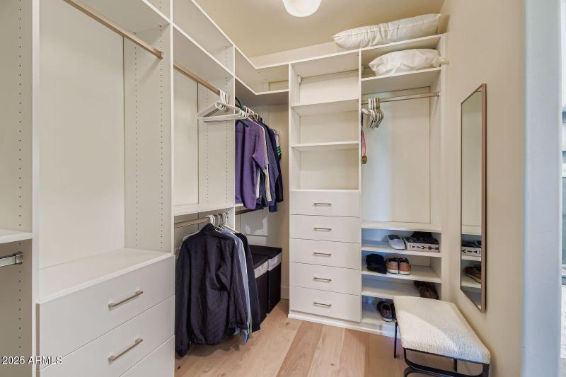 007 - 35 Primary Bedroom Closet