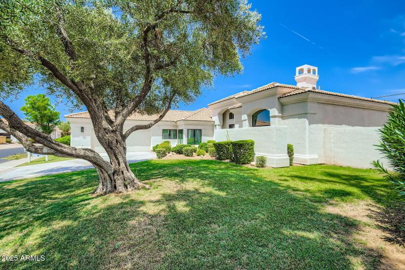 008 - 05 Exterior Front