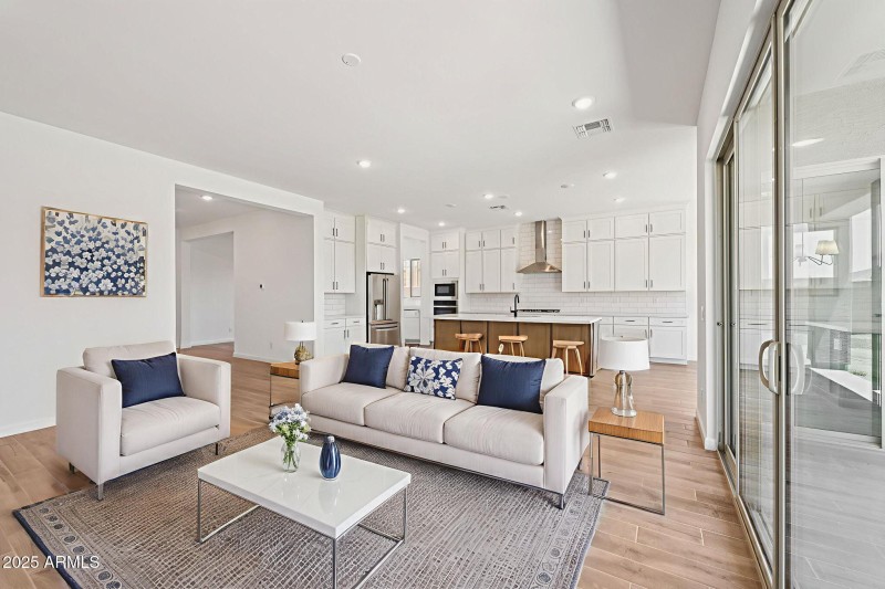 7-web-or-mls-E Twin Acres Dr-S0708-005 v