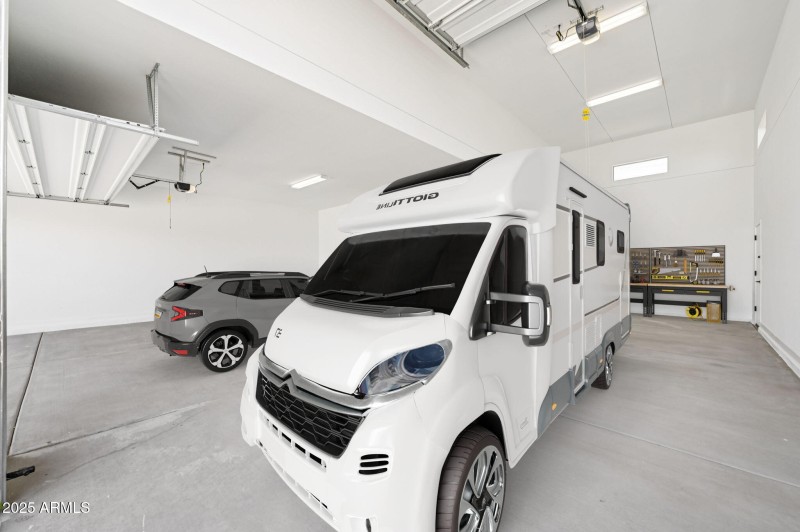 37-web-or-mls-E Twin Acres Dr-S0708-031