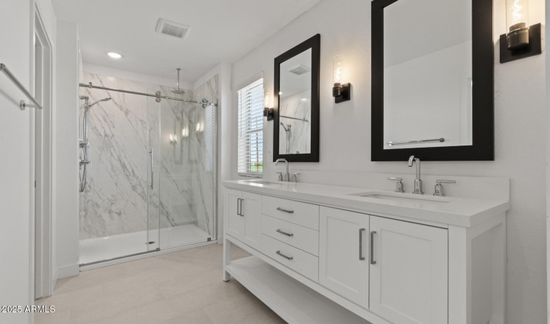 Manor Lot #51 Primary Bath (1) (Large)