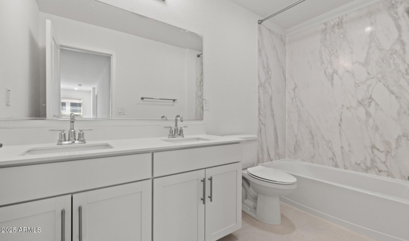 Manor Lot #51 Hall Bath (Large)