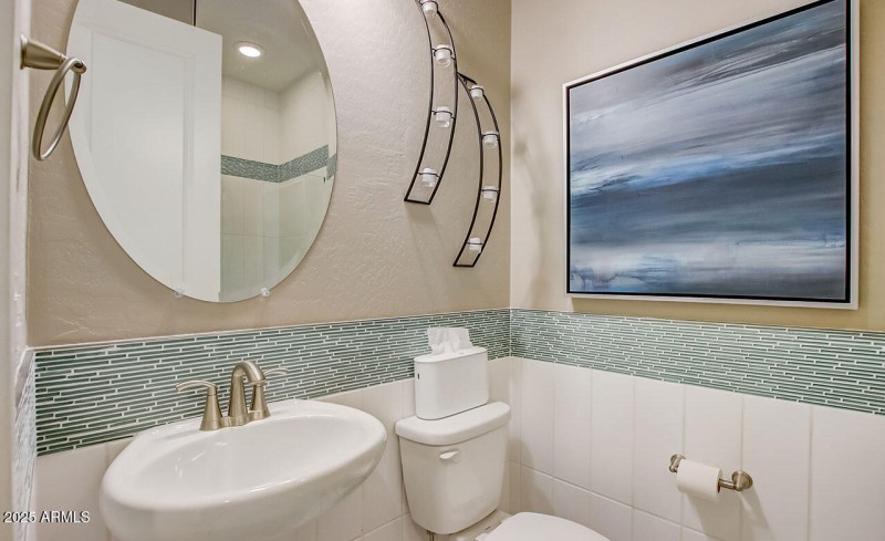 The-Lakes-at-RED_Castellano_ba2