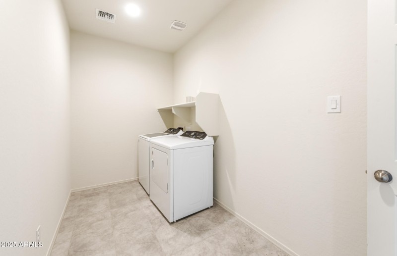 20 - Laundry Room