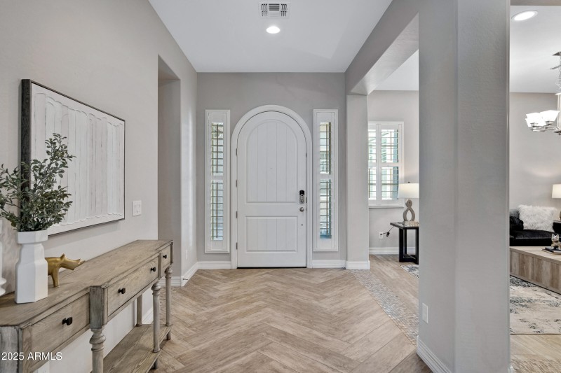 2027 E La Costa Ct-8