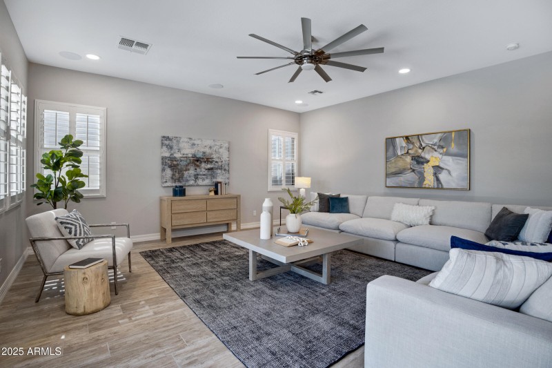 2027 E La Costa Ct-14