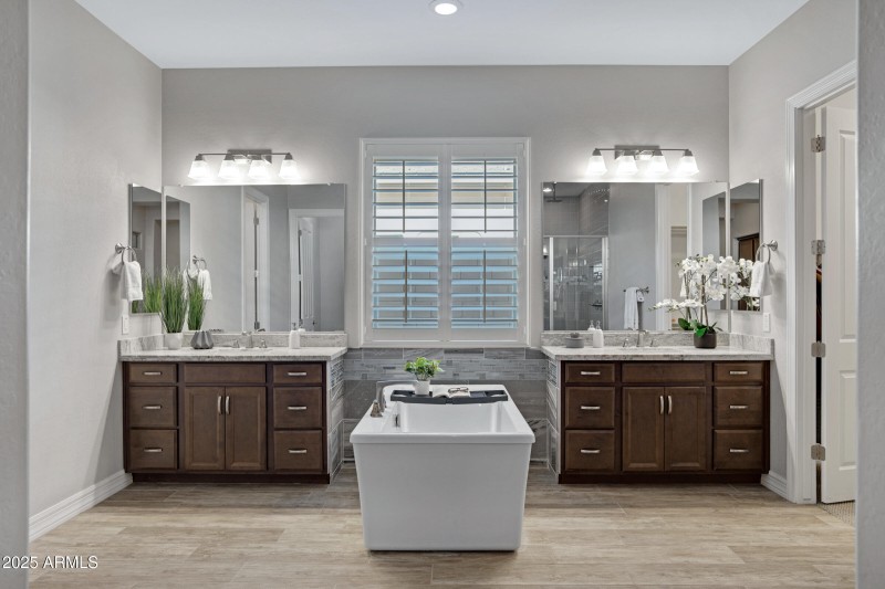 2027 E La Costa Ct-55