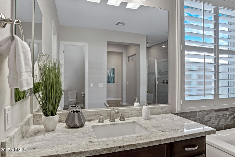 2027 E La Costa Ct-57