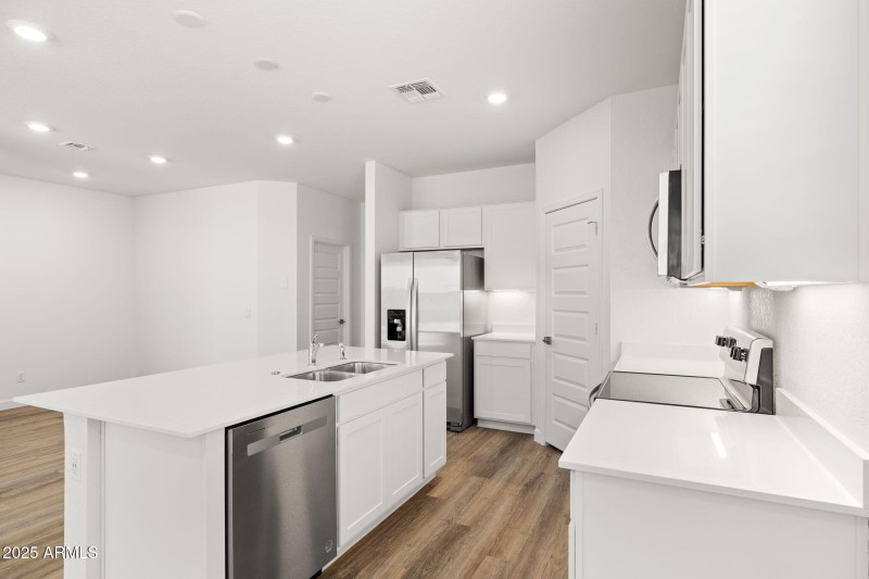 24-web-or-mls-17713-w-eva-st-lot-3-zanje