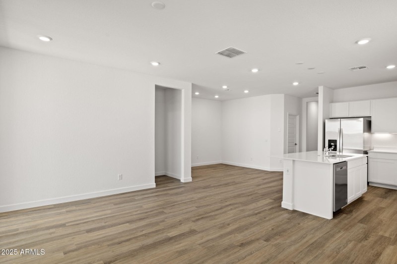 30-web-or-mls-17713-w-eva-st-lot-3-zanje