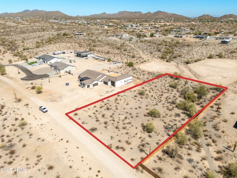 with-outlines_0008_9