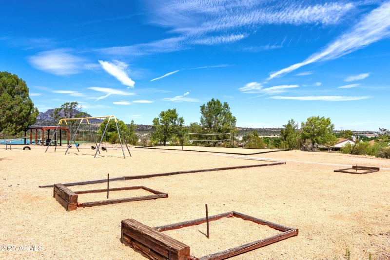 Shoshone Amenities - 04