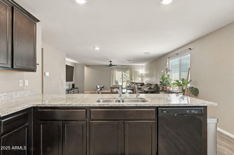 12-web-or-mls-Aster-12