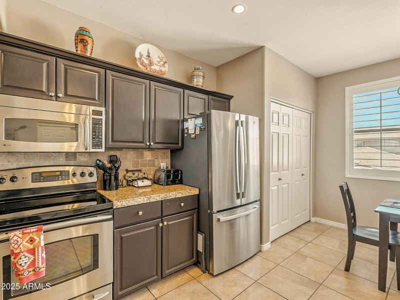 12-web-or-mls-76th-12