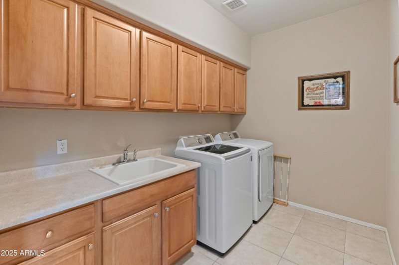 26011 W Tonopah Dr-46