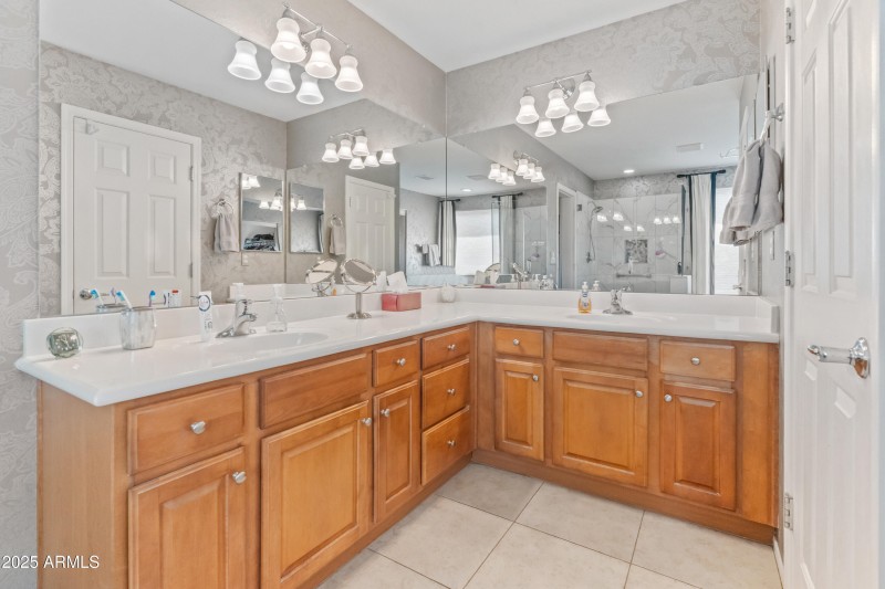 26011 W Tonopah Dr-33