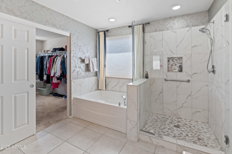 26011 W Tonopah Dr-34