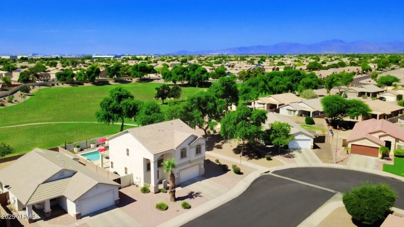 thumbnail_Lisbon Drive (2)