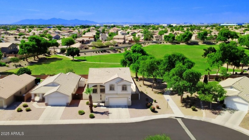 thumbnail_Lisbon Drive (3)