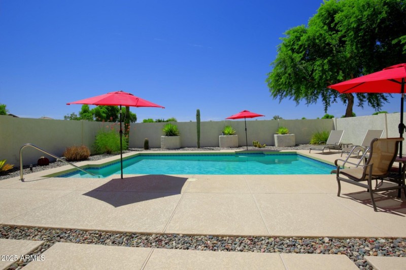 thumbnail_Lisbon Drive (50)