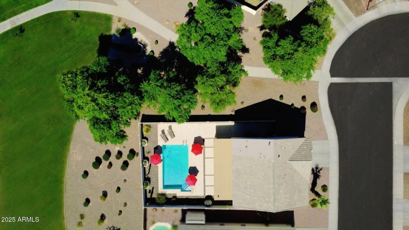 thumbnail_Lisbon Drive (56)