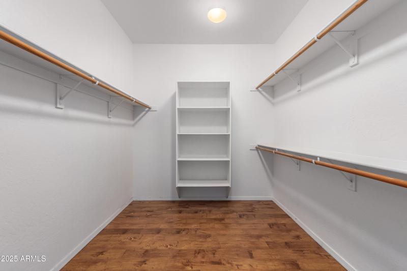 68970a_11 - Kingbird Place