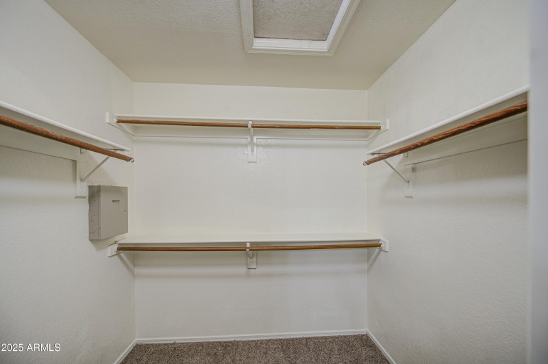 Priamary Bed Closet