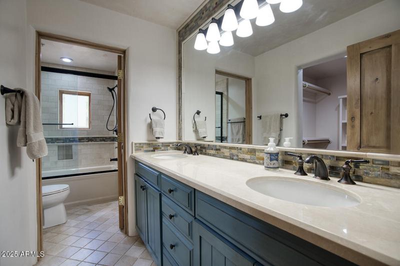 1st Floor Guest En-Suite