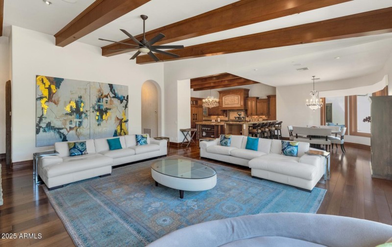 6730 E Sunnyvale Rd-large-013-026-6730 E